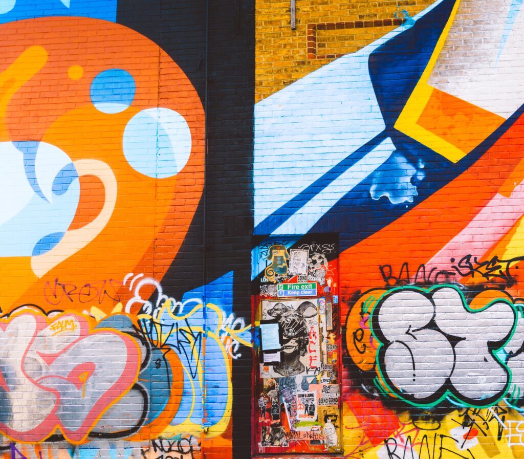 Sztuka uliczna a zmiana społeczna - jak murale wpływają na nasze społeczeństwo?